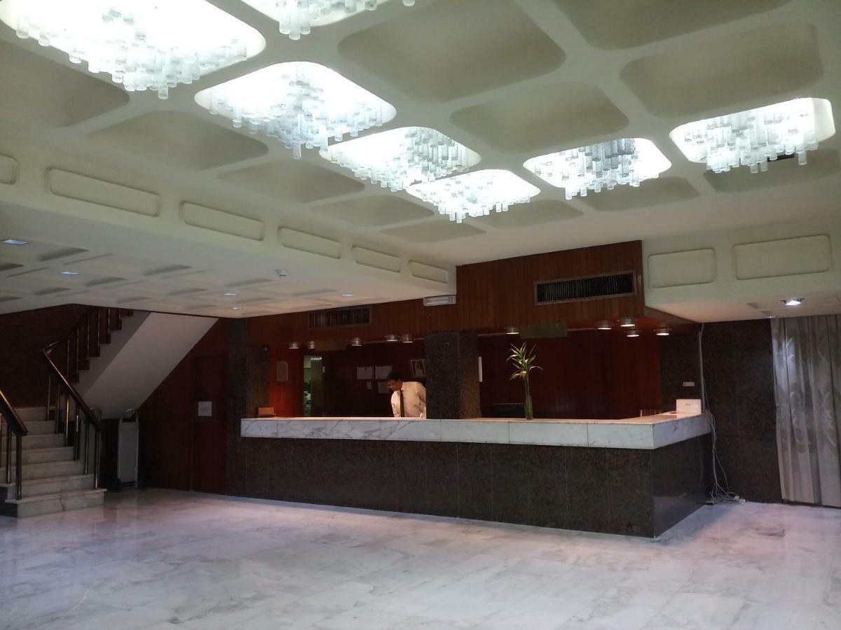 Oriental Palace Hotel Al-Manamah Bagian luar foto