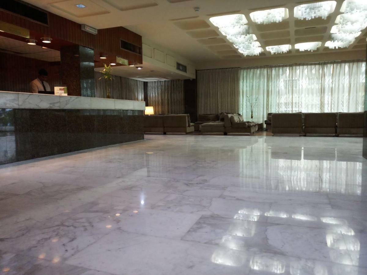 Oriental Palace Hotel Al-Manamah Bagian luar foto